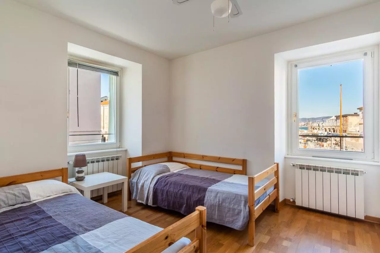 le finestre apartments muggia trieste