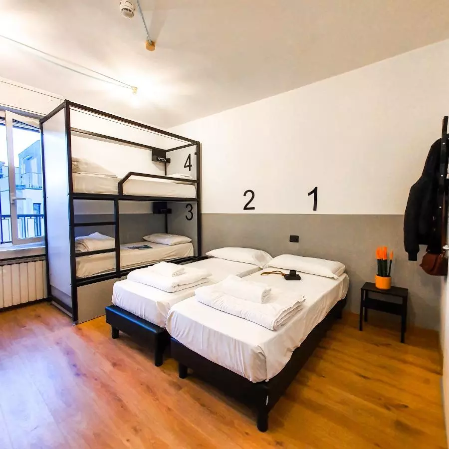 hotello hostel trieste