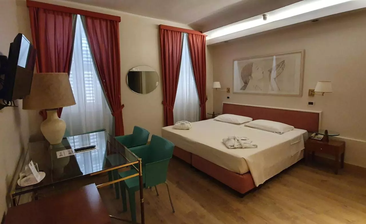 hotel colombia trieste