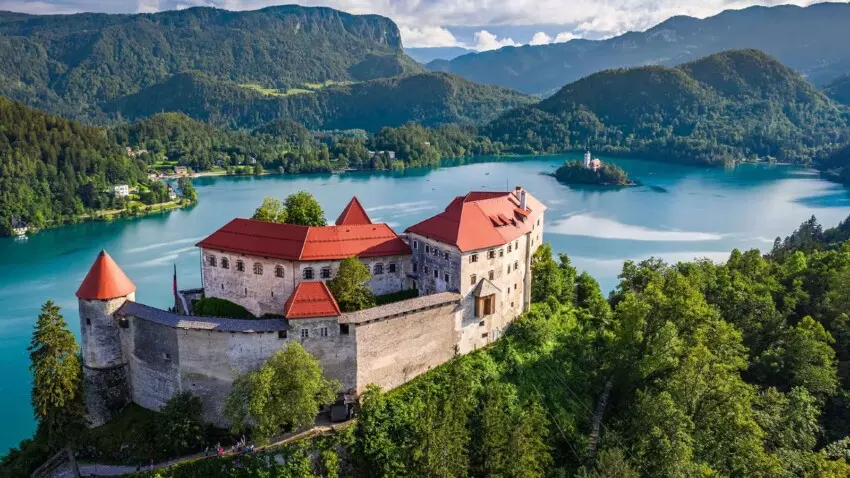 slovenia lago di bled